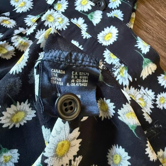 Escada Sport Daisy Print Floral Button Front Blouse Women’s 42 Black White - Picture 9 of 12